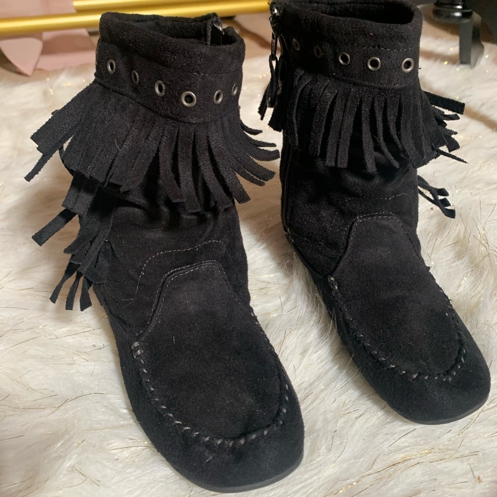 Girl boots